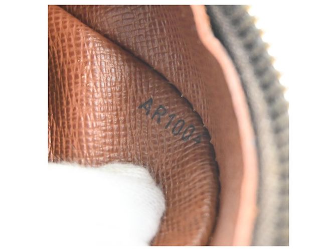 Louis Vuitton Nil Messenger Monogram Canvas 28 Marrone - vista 5