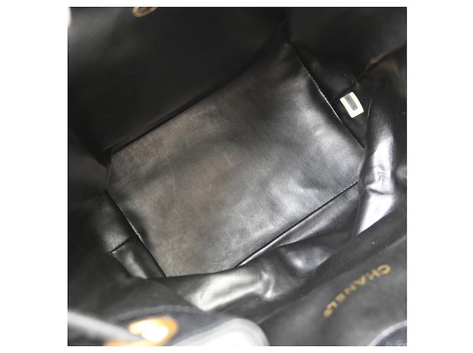 Chanel Vintage CC Drawstring Chain Leather Small Nero - vista 3