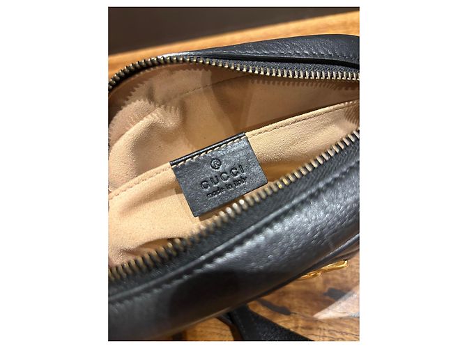 Borsa Gucci Marmont Camera Small in pelle matelassé nera Nero - vista 3
