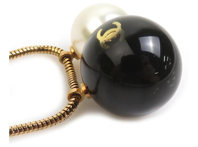 Collar Chanel Coco Mark Negro Blanco Dorado - vista 3