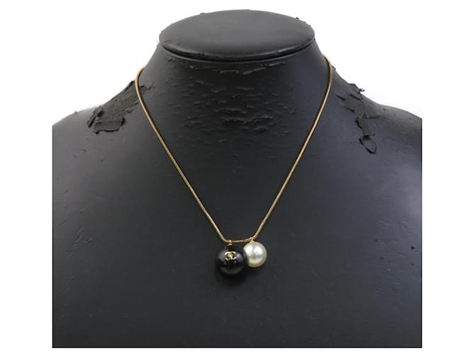 Collar Chanel Coco Mark Negro Blanco Dorado - vista 8