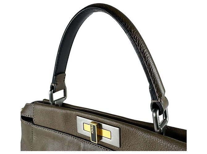 Borsa a tracolla Fendi Peekaboo Regular in pelle Cachi - vista 10