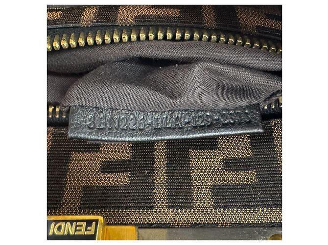Borsa a tracolla Fendi Peekaboo Regular in pelle Cachi - vista 12