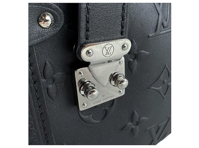 Louis Vuitton Monogram Shoulder Bag Black - view 11