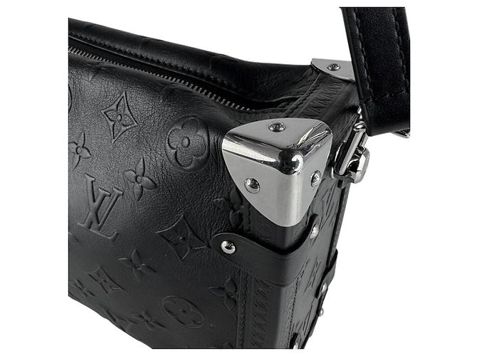 Louis Vuitton Monogram Shoulder Bag Black - view 6