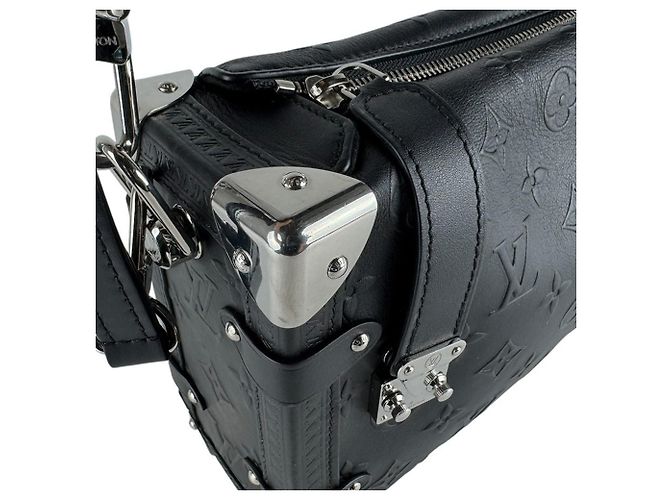 Louis Vuitton Monogram Shoulder Bag Black - view 7
