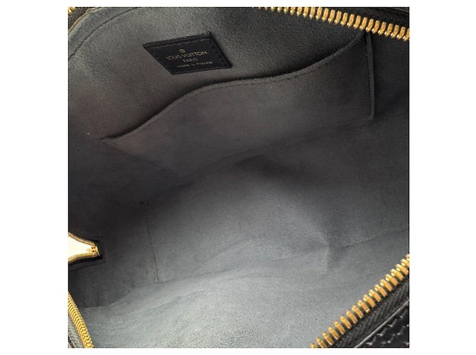 Bolsa de mão Louis Vuitton em couro Epi Preto - vista 5