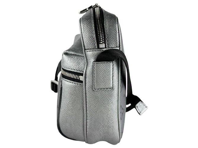 Borsa a tracolla Louis Vuitton in pelle argento - vista 2