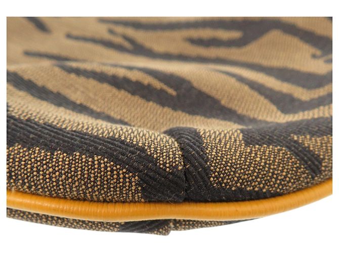 Fendi Schultertasche aus Canvas mit Zebra-Print Braun - Ansicht 3