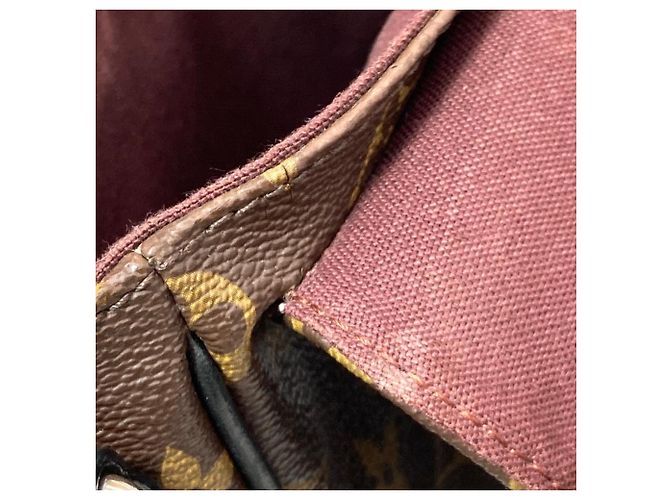 Borsa a tracolla Louis Vuitton District PM Marrone Monogramma - vista 10