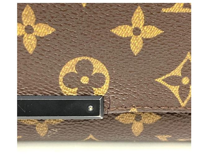Borsa a tracolla Louis Vuitton District PM Marrone Monogramma - vista 12