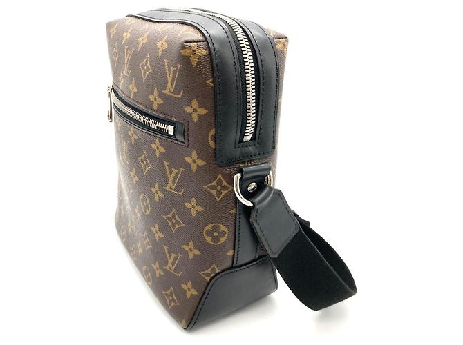 Borsa a tracolla Louis Vuitton Torres PM Marrone Monogramma - vista 2