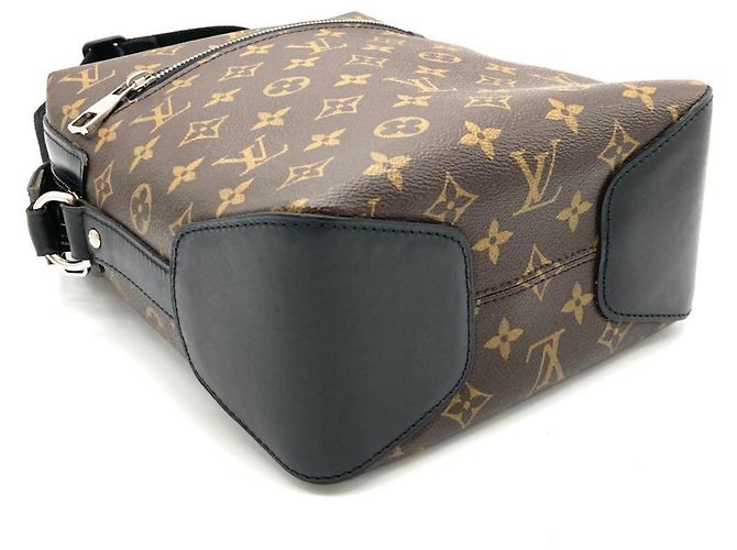 Borsa a tracolla Louis Vuitton Torres PM Marrone Monogramma - vista 4
