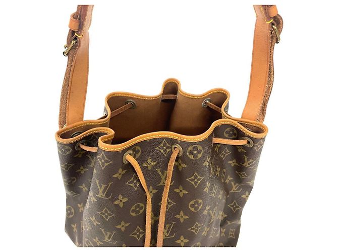 Borsa a tracolla Louis Vuitton Noe Marrone - vista 6
