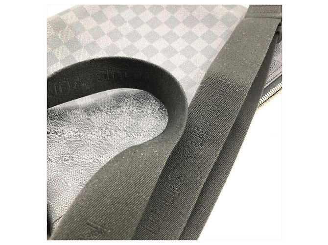 Louis Vuitton Mick PM Schultertasche Schwarz - Ansicht 8