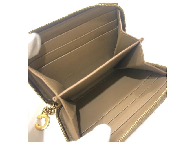 Céline Cartera compacta con cremallera Celine Quilted C-Charm Castaño - vista 13