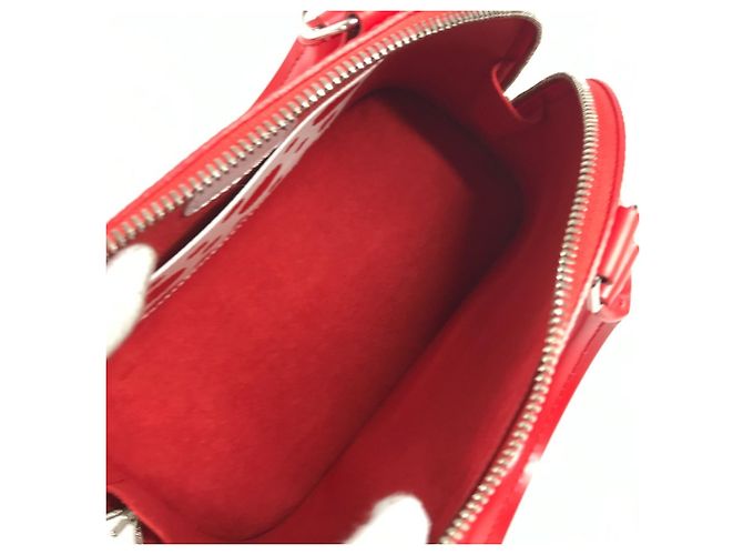 Borsa a tracolla Louis Vuitton Yayoi Kusama Epi Infinity Dot Polka Alma BB Bianco Rosso - vista 12