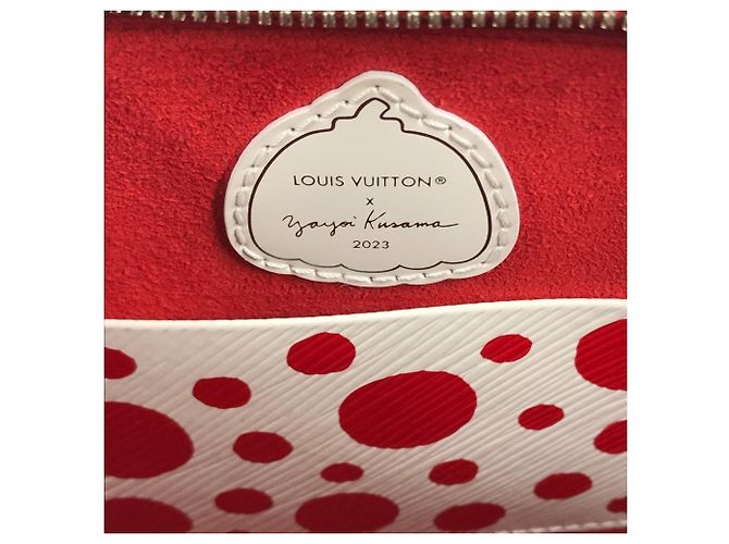 Borsa a tracolla Louis Vuitton Yayoi Kusama Epi Infinity Dot Polka Alma BB Bianco Rosso - vista 13