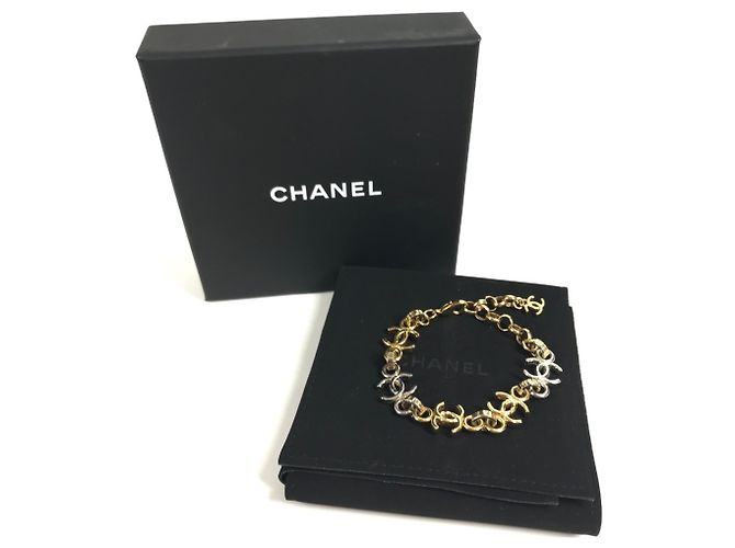 Bracciale con ciondolo Chanel B26P CC Coco Mark Argento D'oro - vista 12