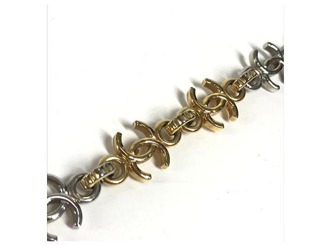 Bracciale con ciondolo Chanel B26P CC Coco Mark Argento D'oro - vista 4