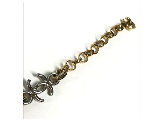 Bracciale con ciondolo Chanel B26P CC Coco Mark Argento D'oro - vista 5
