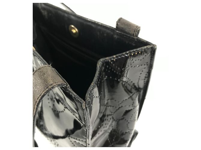 Borsa a tracolla Chanel Vintage Camellia Nero - vista 15