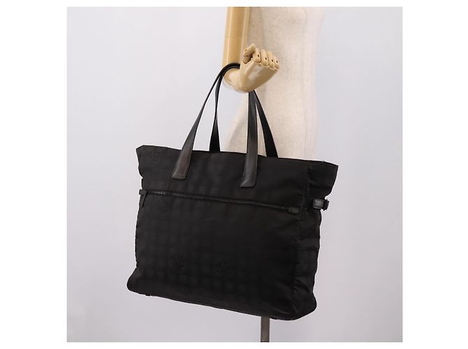 Borsa Tote CHANEL New Travel Line in tela nera e argento CC Auth ka5632 Nero - vista 24
