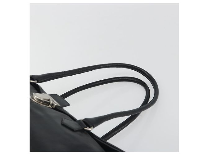Bolso de hombro PRADA de piel negro plata Auth 195224V - vista 8