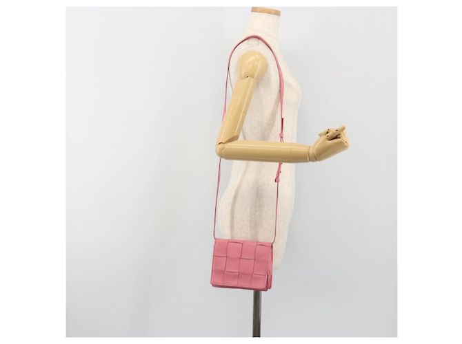 Bolso de hombro BOTTEGA VENETA MAXI INTRECCIATO Cassette Pink Gold Auth bs36741 Rosa Dorado - vista 22