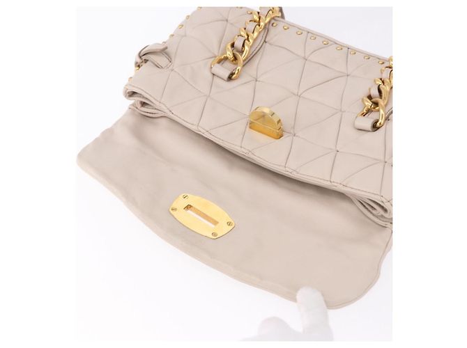 Borsa a tracolla con catena Miu Miu Pelle Beige Tono Oro Auth 195430A - vista 17