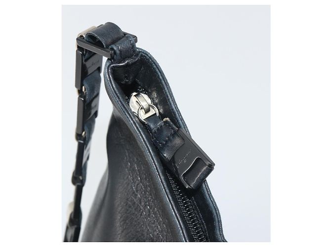 Borsa a tracolla Salvatore Ferragamo in pelle nera e argento Auth bs36748 Nero - vista 14