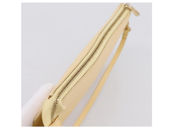 LOUIS VUITTON Epi Pochette Accessoires Pouch Vanilla M5294A LV Auth 195523V - vista 6