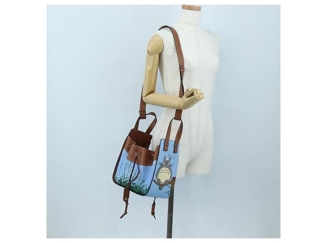 LOEWE x Studio Ghibli Il Mio Vicino Totoro Big Small Totoro Hammock Auth 167468SM Marrone Blu chiaro - vista 27