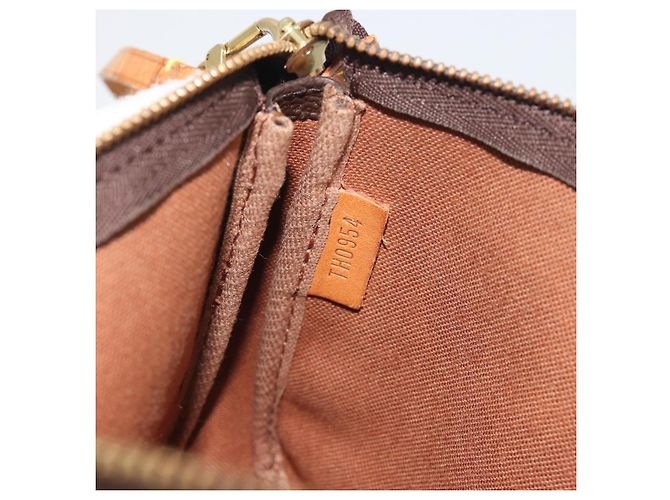 LOUIS VUITTON Mini Pochette Accessoires Accessory Pouch N41667 LV Auth 195032 Monograma - vista 12