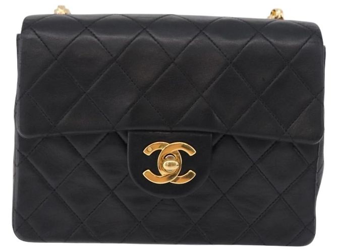 Borsa a tracolla CHANEL Chain Mini Matelasse in pelle d'agnello nera e oro CC Auth 195391SAV Nero D'oro - vista 2