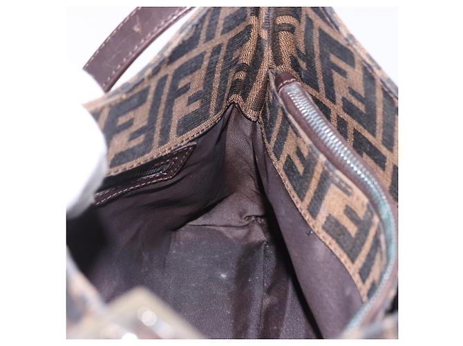 Borsa a tracolla FENDI Zucca Canvas Mamma Baguette Marrone Nero Auth 196776V - vista 19