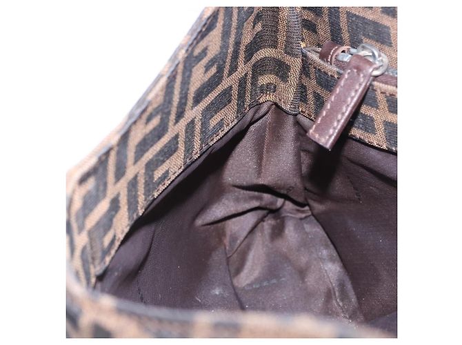 Borsa a tracolla FENDI Zucca Canvas Mamma Baguette Marrone Nero Auth 196776V - vista 23