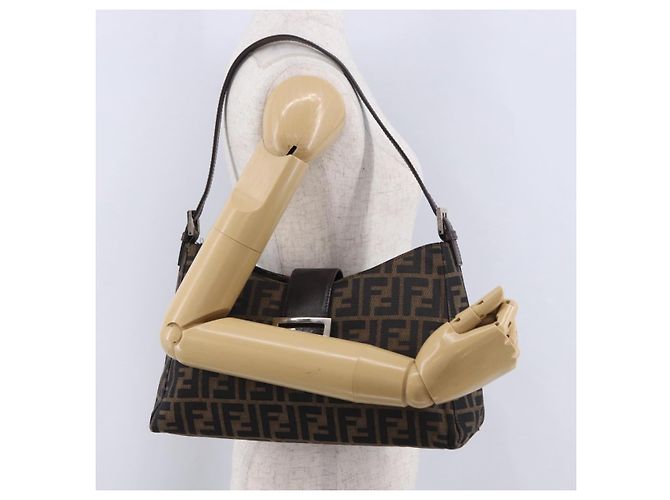 Borsa a tracolla FENDI Zucca Canvas Mamma Baguette Marrone Nero Auth 196776V - vista 30
