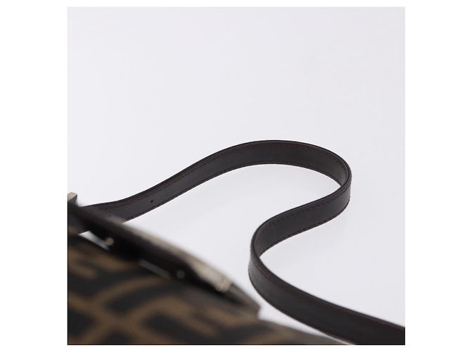 Borsa a tracolla FENDI Zucca Canvas Mamma Baguette Marrone Nero Auth 196776V - vista 8