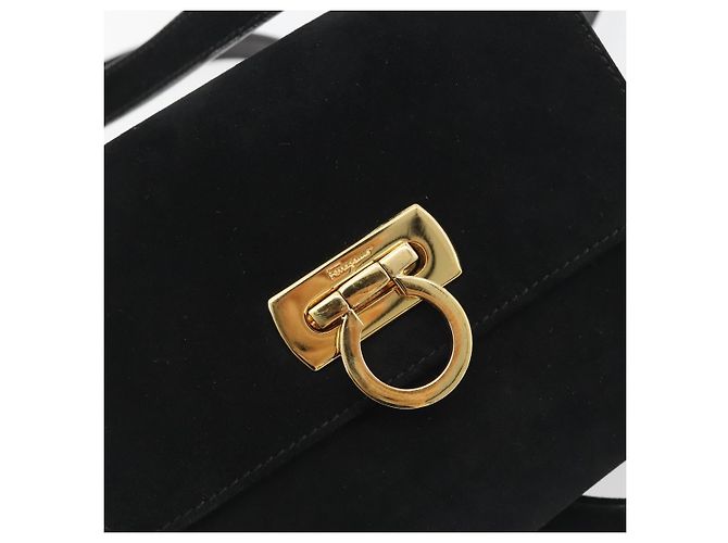 Borsa a tracolla Salvatore Ferragamo Gancini in camoscio nero e oro Auth 194354A D'oro - vista 14