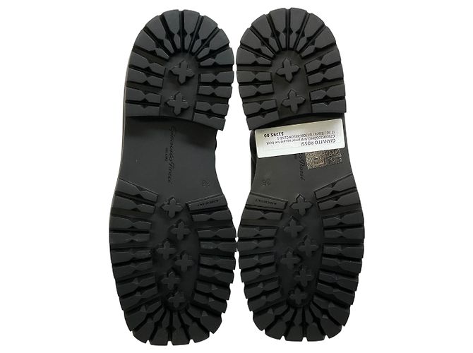 Gianvito Rossi Warner Stiefeletten aus schwarzem Leder mit quadratischer Kappe - Ansicht 7
