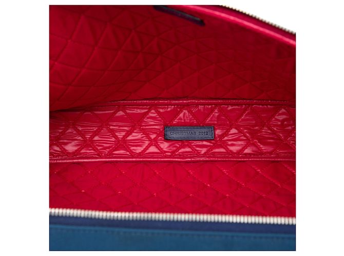Capa para laptop e mala de negócios Chanel CC em nylon acolchoado azul - vista 4