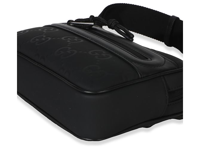 Mini borsa a tracolla Gucci in gomma nera effetto GG Nero - vista 6