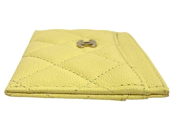 Tarjetero Chanel de piel de becerro granulada amarilla Amarillo - vista 3