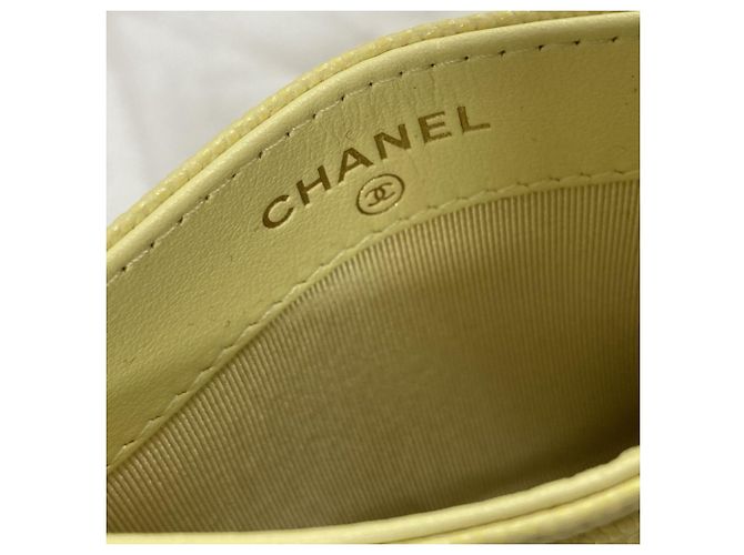 Tarjetero Chanel de piel de becerro granulada amarilla Amarillo - vista 5