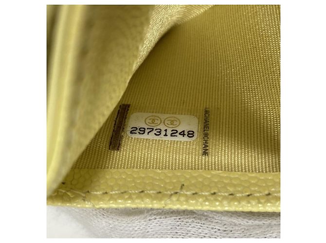 Tarjetero Chanel de piel de becerro granulada amarilla Amarillo - vista 6