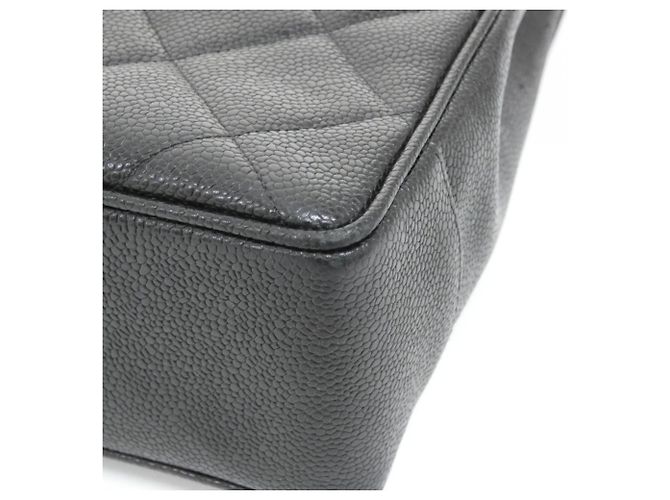 Timeless Bolso de hombro Chanel de piel de becerro granulada negra Negro - vista 3