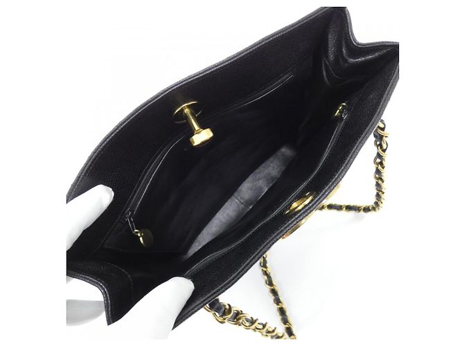 Timeless Bolso de hombro Chanel de piel de becerro granulada negra Negro - vista 9