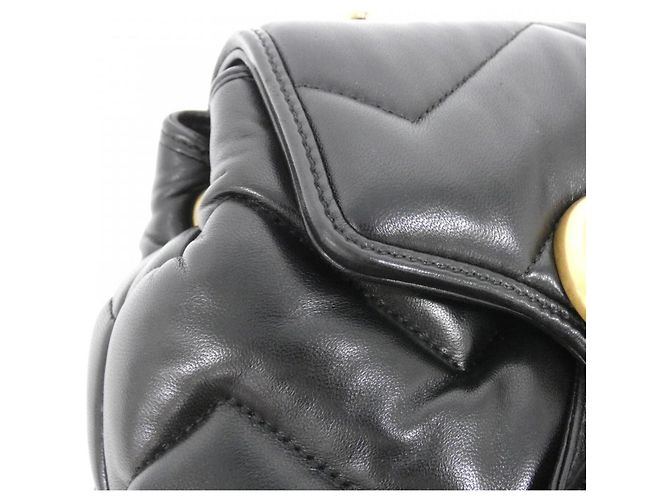 Gucci GG Marmont Rucksack aus gestepptem schwarzem Leder - Ansicht 4