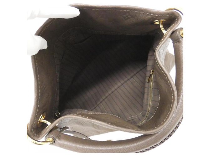 Louis Vuitton Monogram Empreinte Artsy MM Shoulder Bag - view 6